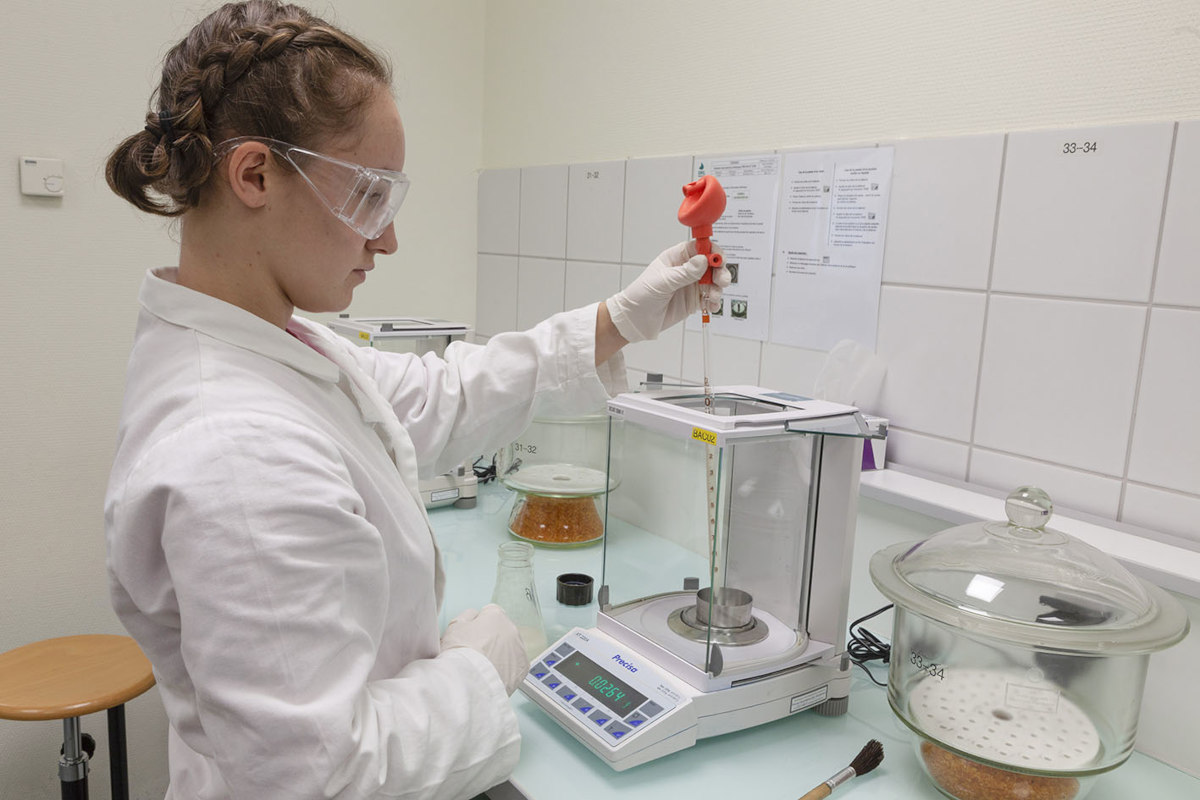 bts anabiotech sur les analyses en laboratoire